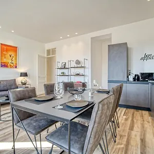 Superbe 3 Pièces: Beachfront Luxury With Festival Access Cannes